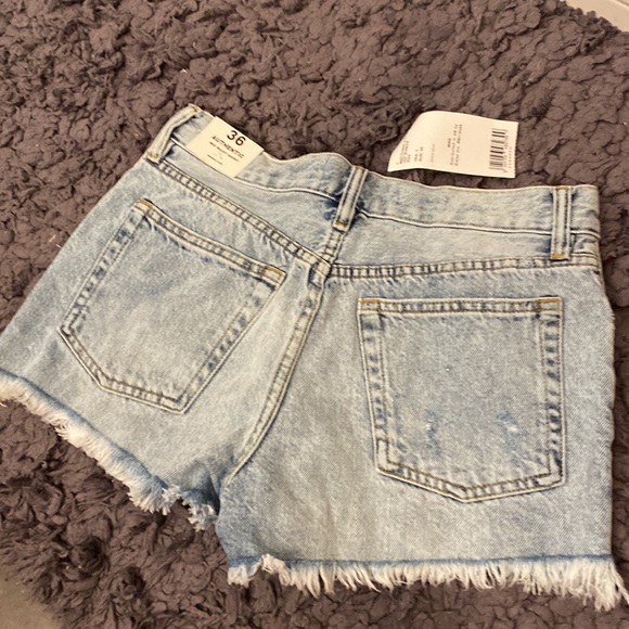 MANGO mid rise ripped shorts - Picture 8 of 8